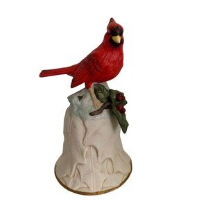 Avon 2000 Cardinal Bell Figurine 6.25" Tall Porcelain Vintage Christmas Decor
